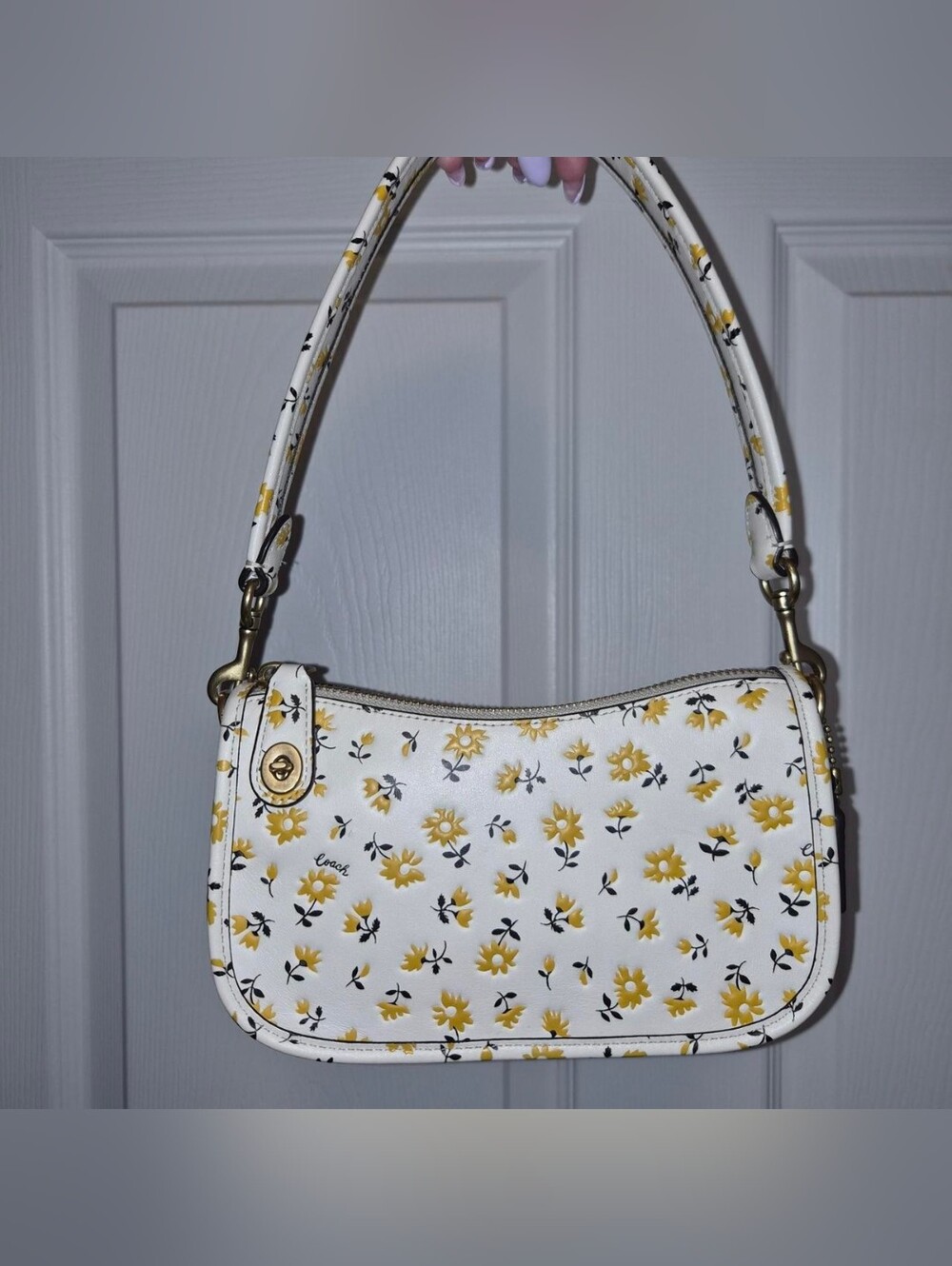 Coach Swinger 20 With Floral Print - CR509 NWT